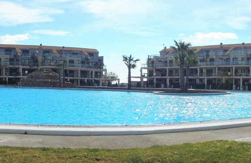 San Jorge Appartement | Homerez - Modern Apartment in Castellón, 55m² + Pool