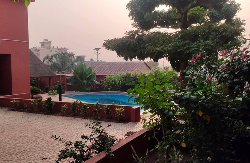 Porto-Novo Appartement | Homerez - Nice appartement for 6 ppl. with shared pool and garden at Porto-Novo