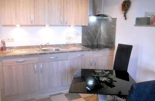 Aubel Appartement | Homerez - Joli appartement pour 2 pers. avec jardin et terrasse à Aubel