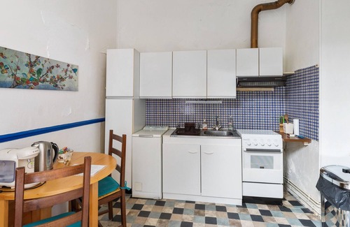 Sens Appartement | Homerez - Joli appartement pour 2 pers. avec jardin à Sens