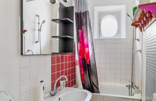 Sens Appartement | Homerez - Nice appartement for 2 ppl. with garden at Sens