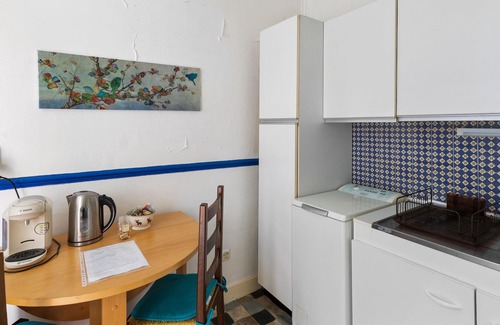 Sens Appartement | Homerez - Nice appartement for 2 ppl. with garden at Sens