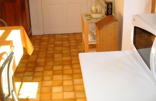 Chataigneraie Cantalienne Appartement | Homerez - Joli appartement pour 3 pers. à Vitrac