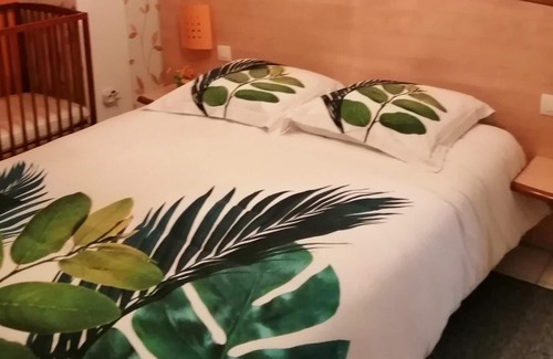 Tredaniel Maison | Homerez - Nice house for 4 ppl. with garden and terrace at Trédaniel