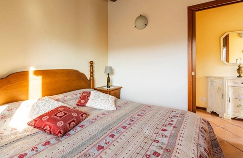 Vesime Maison | Homerez - Nice house for 4 ppl. with shared pool, terrace and balcony at Vesime