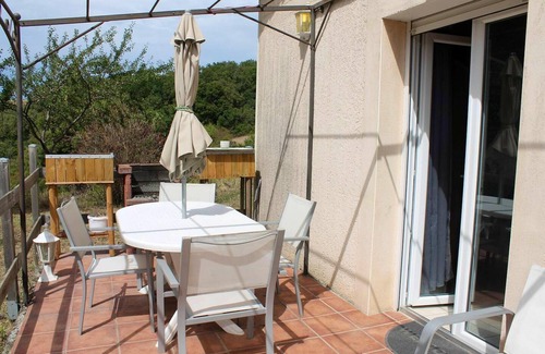 Latrape Maison | Homerez - Nice house for 5 ppl. with shared pool and terrace at Latrape