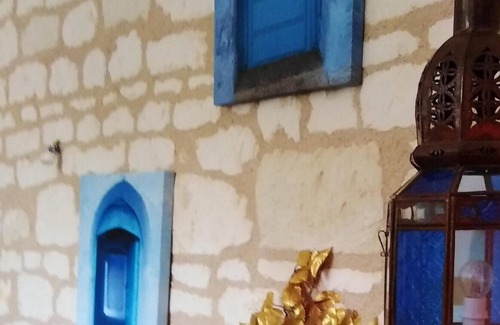 Courchamps Maison | Homerez - Jolie propriété pour 3 pers. avec terrasse et balcon à Courchamps
