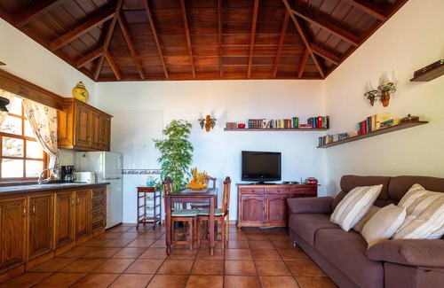 Tijarafe Villa | Homerez - Jolie villa à 15 km de la plage pour 2 pers. avec piscine à Tijarafe