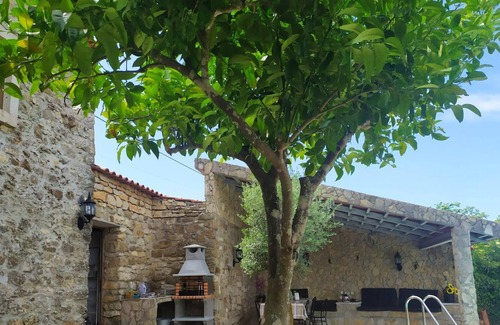 Tomar Villa | Homerez - Jolie villa pour 8 pers. avec piscine et terrasse à Alviobeira