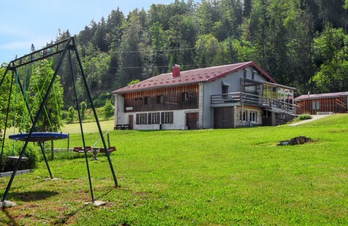 Septmoncel Maison | Homerez - Maison isolée et calme à Septmoncel avec vue sur montagne