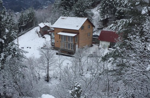Vozuca Maison | Homerez - Maison spacieuse et charmante à Vozuća avec grand jardin