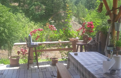 Vozuca Maison | Homerez - Maison spacieuse et charmante à Vozuća avec grand jardin