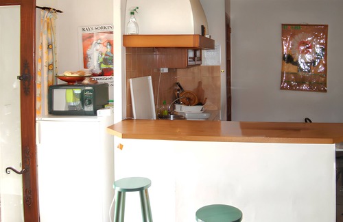 Maubec Appartement | Homerez - Apartamento espacioso en Maubec con piscina compartida