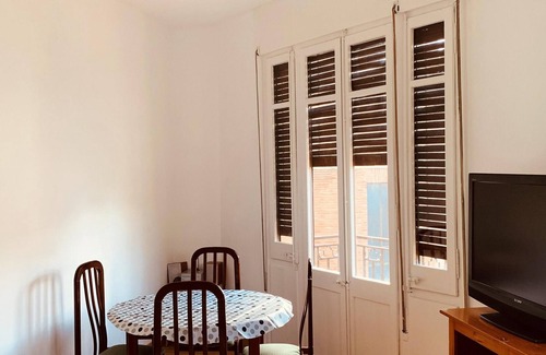 Tortosa Appartement | Homerez - Appartement spacieux pour 6 pers. avec terrasse et balcon à Tortosa