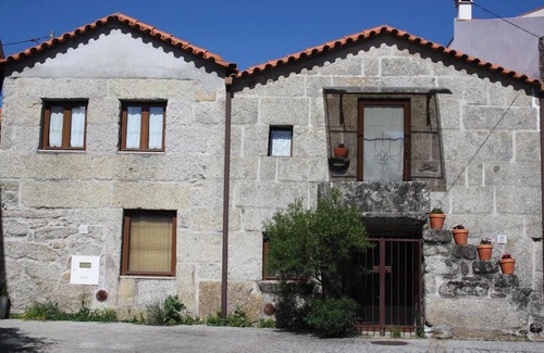 Viseu Maison | Homerez - Maison spacieuse familiale Nogueira avec jardin
