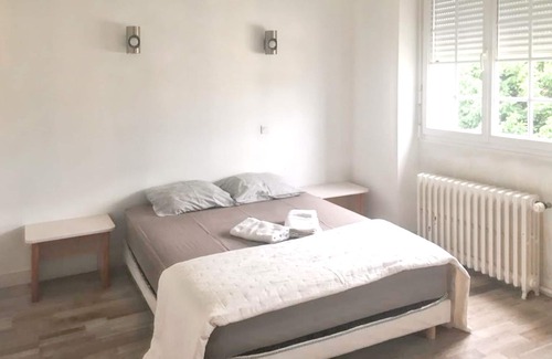 Angerville Maison | Homerez - Maison spacieuse pour 8 pers. avec jardin et terrasse à Angerville