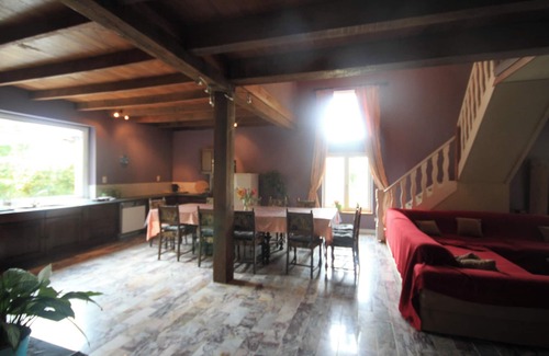 Queyssac Maison | Homerez - Maison spacieuse au cœur de Queyssac avec jardin
