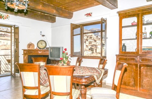Morano Calabro Appartement | Homerez - Appartement spacieux pour 8 pers. avec balcon à Morano Calabro