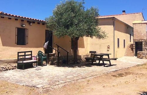 Montanchez Villa | Homerez - Villa spacieuse pour 8 pers. avec piscine et jardin à Cáceres