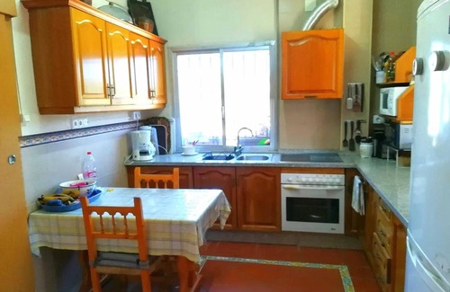 Guillena Villa | Homerez - Villa spacieuse à Guillena avec jardin et piscine privée