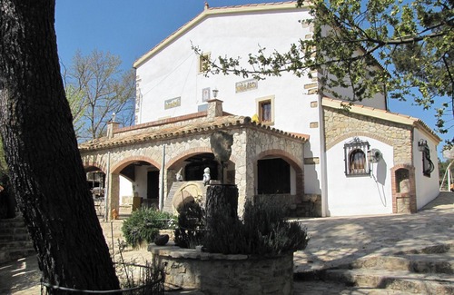 Querol Villa | Homerez - Villa spacieuse à Querol avec piscine privée et jacuzzi