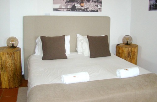 Queimada Appartement | Homerez - Superbe studio pour 2 pers. avec piscine partagée et jacuzzi à Armamar