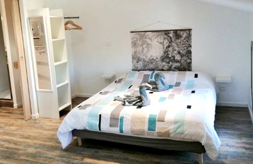 Saint-Jory Appartement | Homerez - Joli studio pour 4 pers. avec piscine partagée et jardin à Saint-Jory
