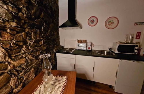 Sabugal e Aldeia de Santo Antonio Appartement | Homerez - Studio in Sabugal castle