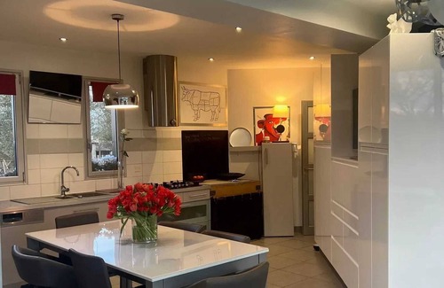 Sainte-Croix-Du-Mont Villa | Homerez - Villa au milieu des vignes