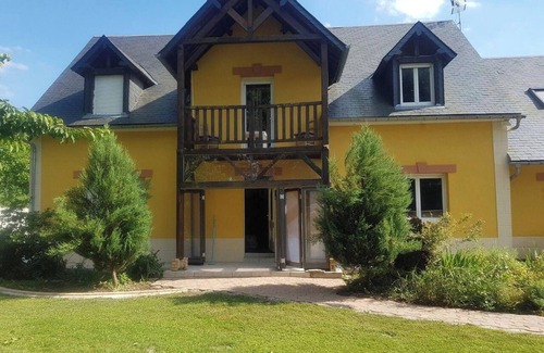 Saint-Clair-d'Arcey Villa | Homerez - Villa à Saint Clair-d'Arcey
