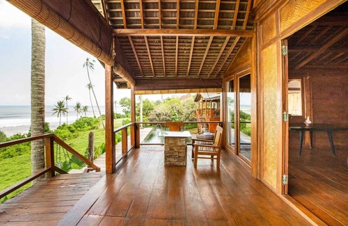Suraberata Villa | Homerez - Villa à Tabanan, vue mer