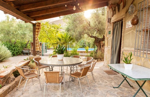 La Guardia de Jaen Villa | Homerez - Villa pour 10 pers. avec piscine et jardin à La Guardia de Jaen