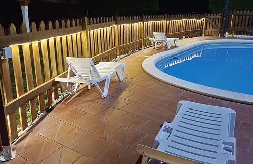Fraga Villa | Homerez - Villa pour 8 pers. avec piscine, jardin et terrasse à Empalme de Vilar