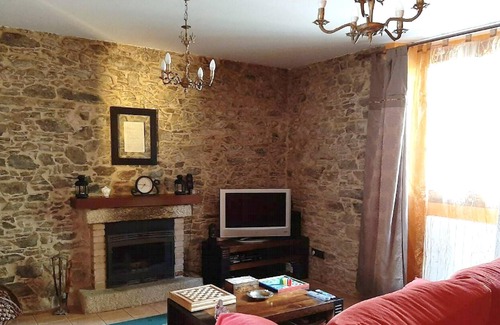 Fraga Villa | Homerez - Villa pour 8 pers. avec piscine, jardin et terrasse à Empalme de Vilar