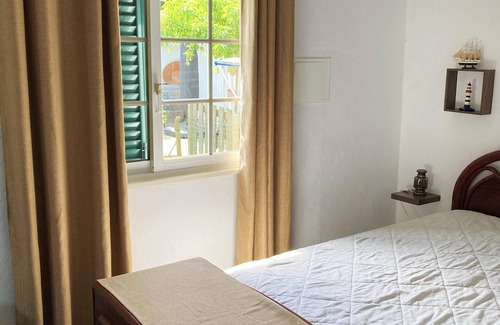Montemor-o-Novo Villa | Homerez - Villa for 4 ppl. with swimming-pool, garden and terrace at Silveiras