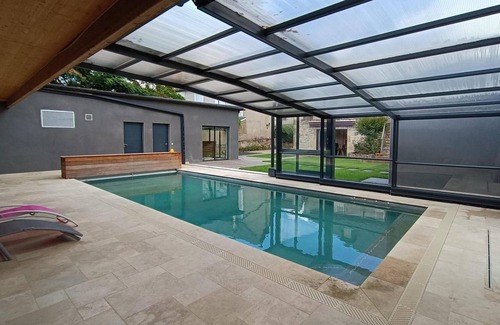 Vayrac Villa | Homerez - Villa pour 4 pers. avec piscine, jacuzzi, jardin et terrasse à Vayrac