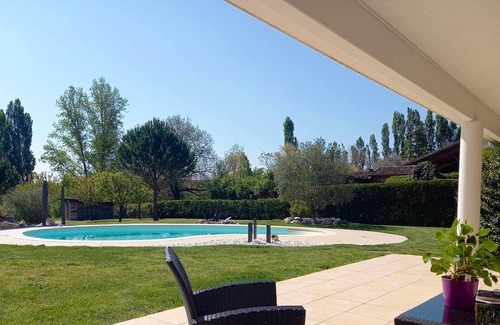 Paulhac Villa | Homerez - Villa pour 8 pers. avec piscine, jardin et terrasse à Paulhac