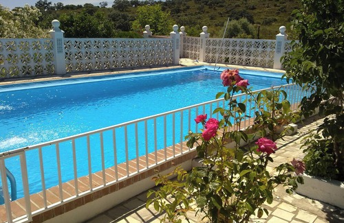 Aroche Villa | Homerez - Villa à Aroche avec piscine.