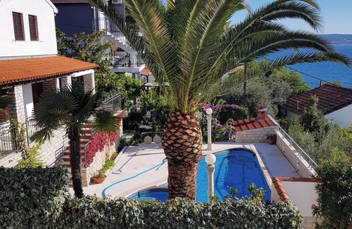 Seget Vranjica Villa | Homerez - Villa in Seget Vranjica