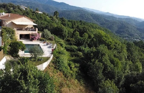 Prades Villa | Homerez - Villa en Prades con Piscina Privada
