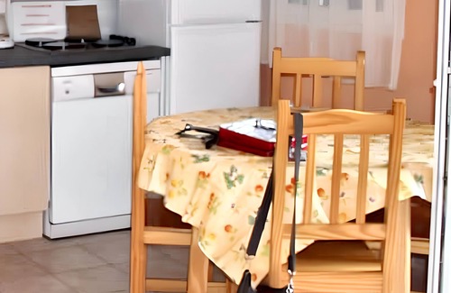 Calvisson Maison | Homerez - Maison accueillante à Calvisson avec piscine et terrasse