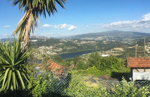 Penafiel Villa | Homerez - Villa accueillante proche de Penafiel avec piscine