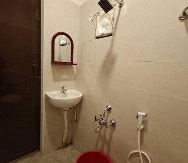 Pallavaram Villa | HOMESTAY - AC 5 BHK NEAR AlRPORT