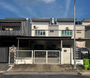 Teras Maison | Homestay Adyana