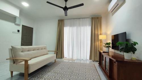 Sungai Buloh Maison | Homestay Anggerik 56 Saujana Utama