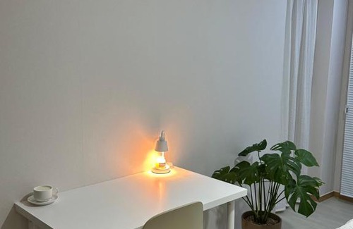Seo-gu Maison | Homestay Comfy queen sized bed with free breakfast
