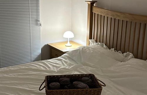 Seo-gu Maison | Homestay Comfy queen sized bed with free breakfast
