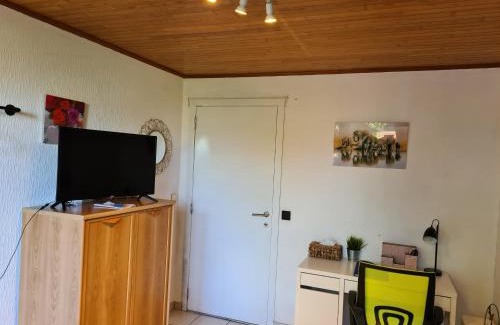Flora Maison | Homestay Gent-Merelbeke self check-in service