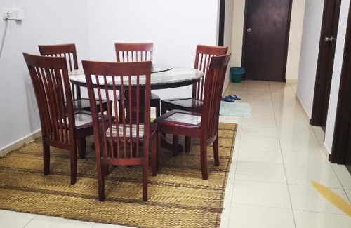Sungai Baru Tengah Maison | Homestay MdmMai Private Pool