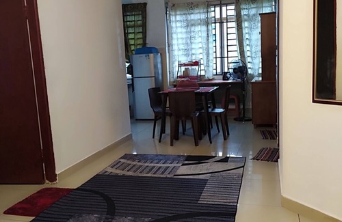Kota Kinabalu Appartement | Homestay near UMS Sepanggar - ground floor with pool view!